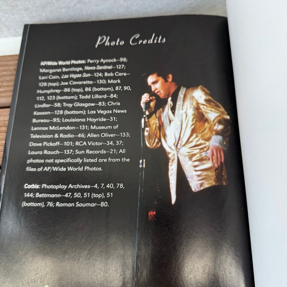 Elvis The King Remembered Hardcover Book with CD SEALED - Picture 12 of 12